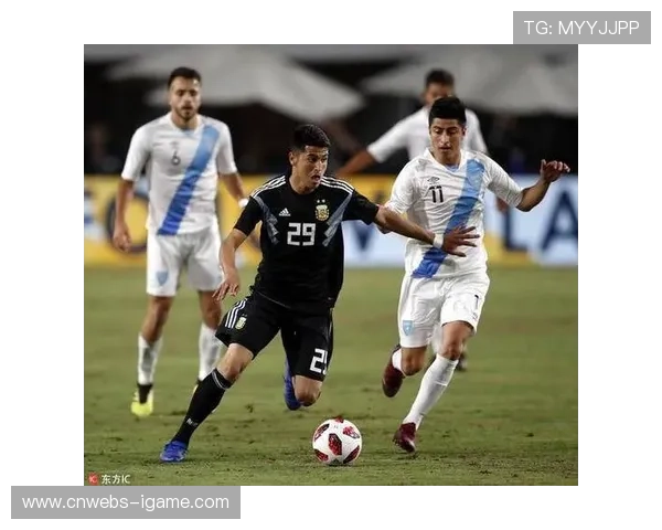 雄狮主场迎战巨人，坎贝尔战术部署面临对手500码进攻考验